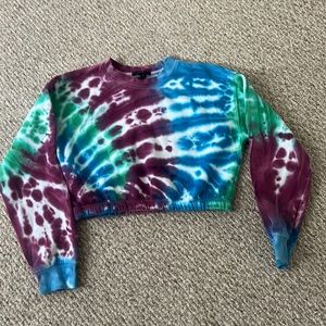Cropped Tye Dye Sweatshirt